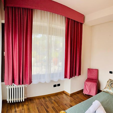 Welcome Traveller Frida'S Rooms Caprino Veronese Exterior foto