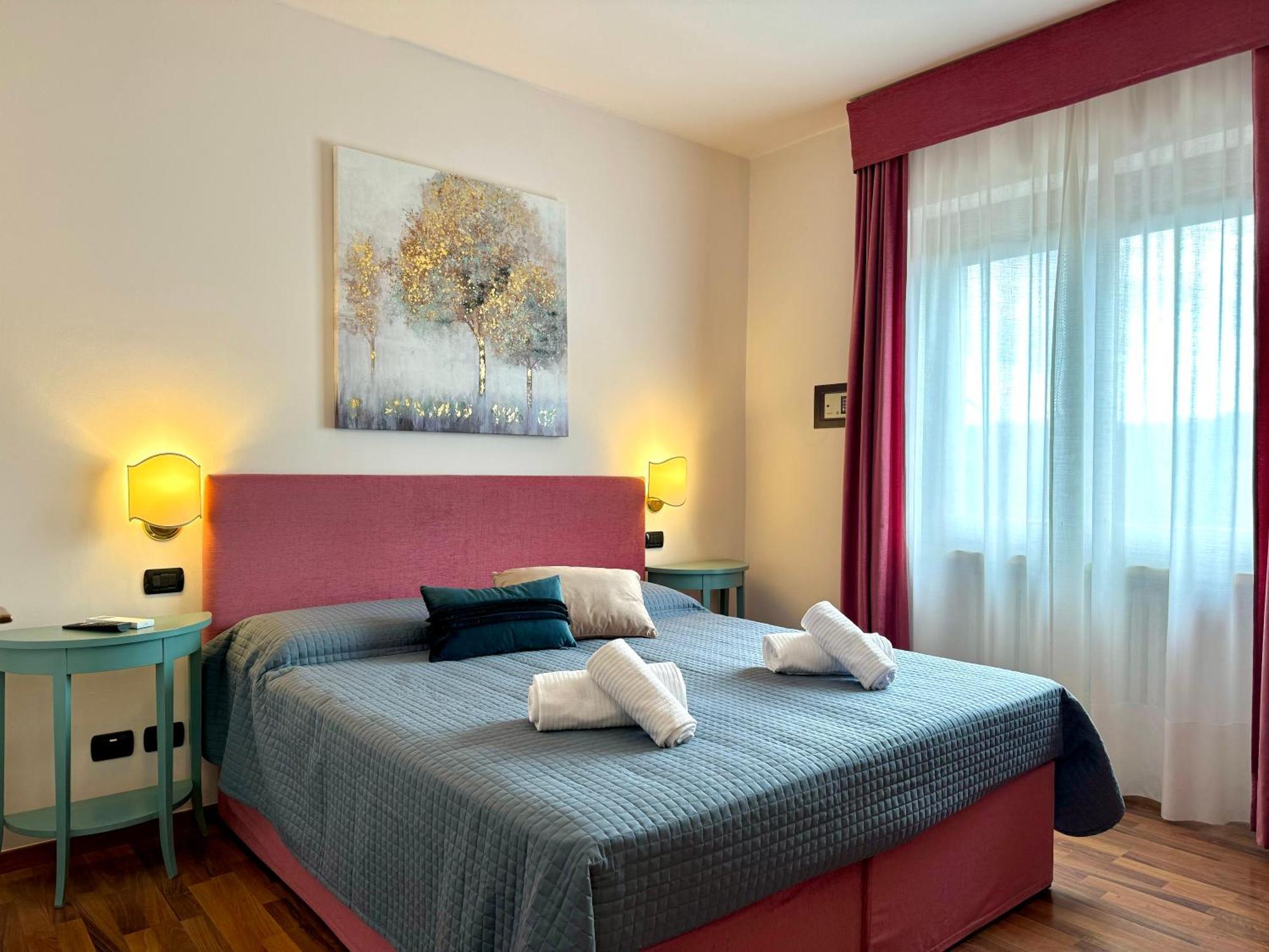 Welcome Traveller Frida'S Rooms Caprino Veronese Exterior foto